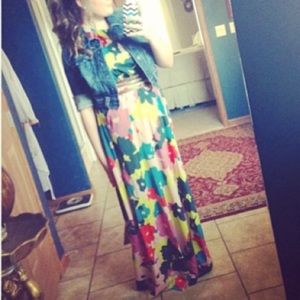 Jessica Simpson Floral Maxi💐